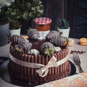 MILK CHOCOLATE FINGER MOUSSE CAKE