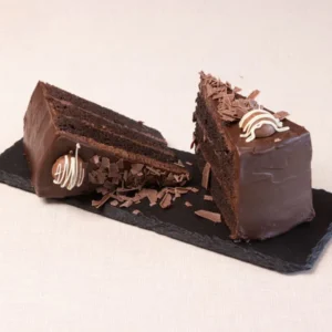 DOUBLE CHOCOLATE FUDGE CAKE