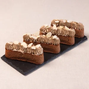 DATE AND HAZELNUT DESSERT