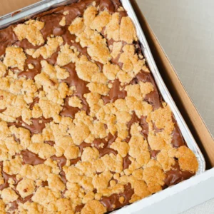 BROOKIE TRAY BAKE